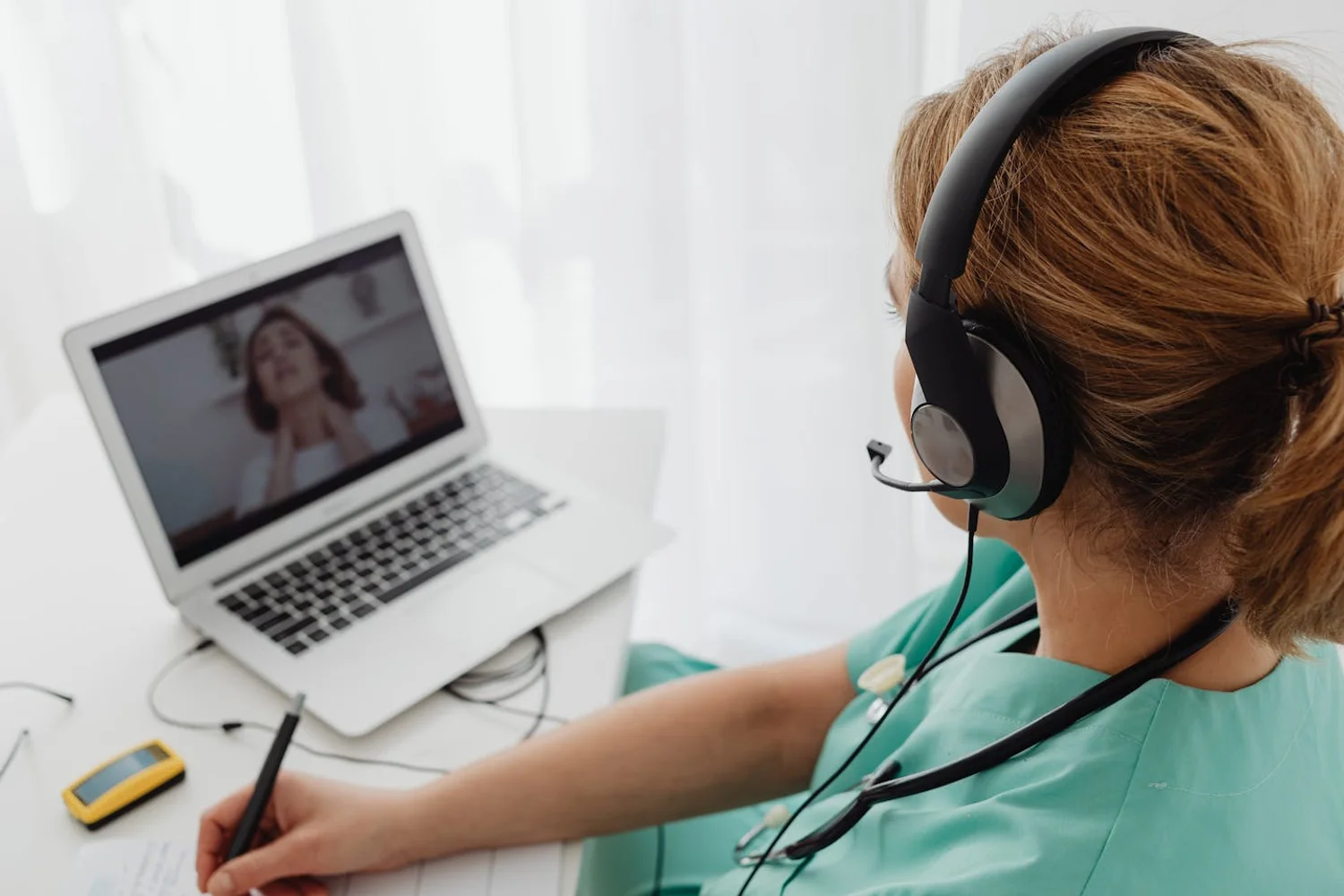 Fono Aprende Colombia · telehealth professional video consultation
