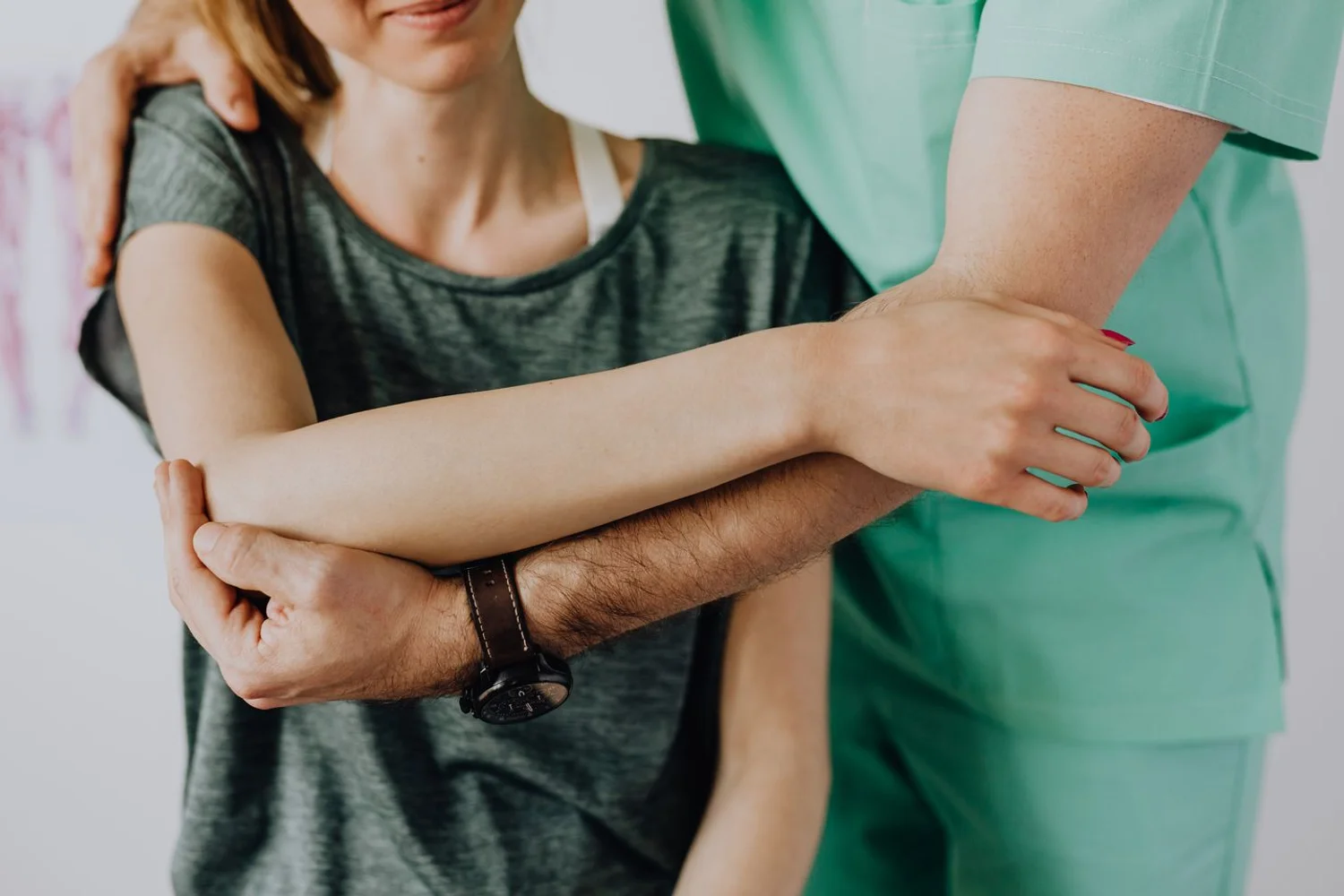 Fono Aprende Colombia · stroke rehabilitation therapist elderly patient