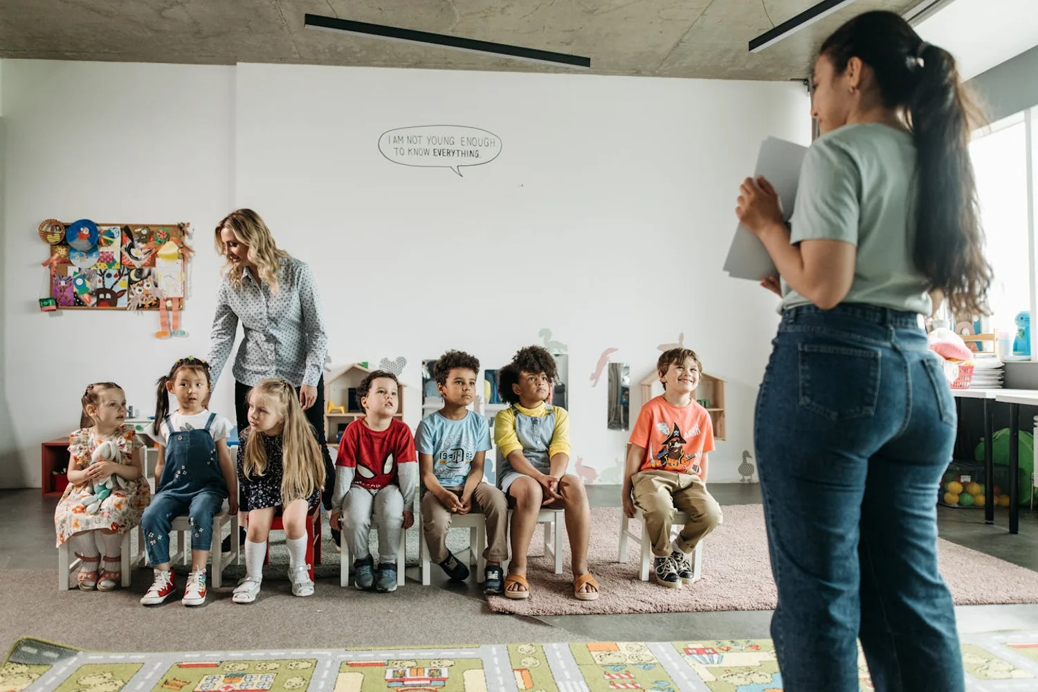 Fono Aprende Colombia · preschool teacher children classroom