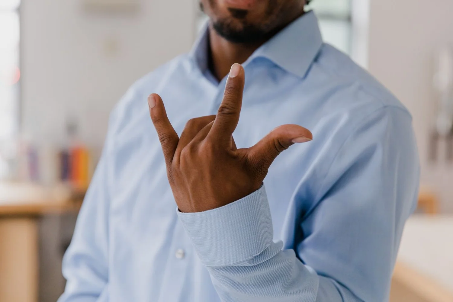 Fono Aprende Colombia · sign language professional adult