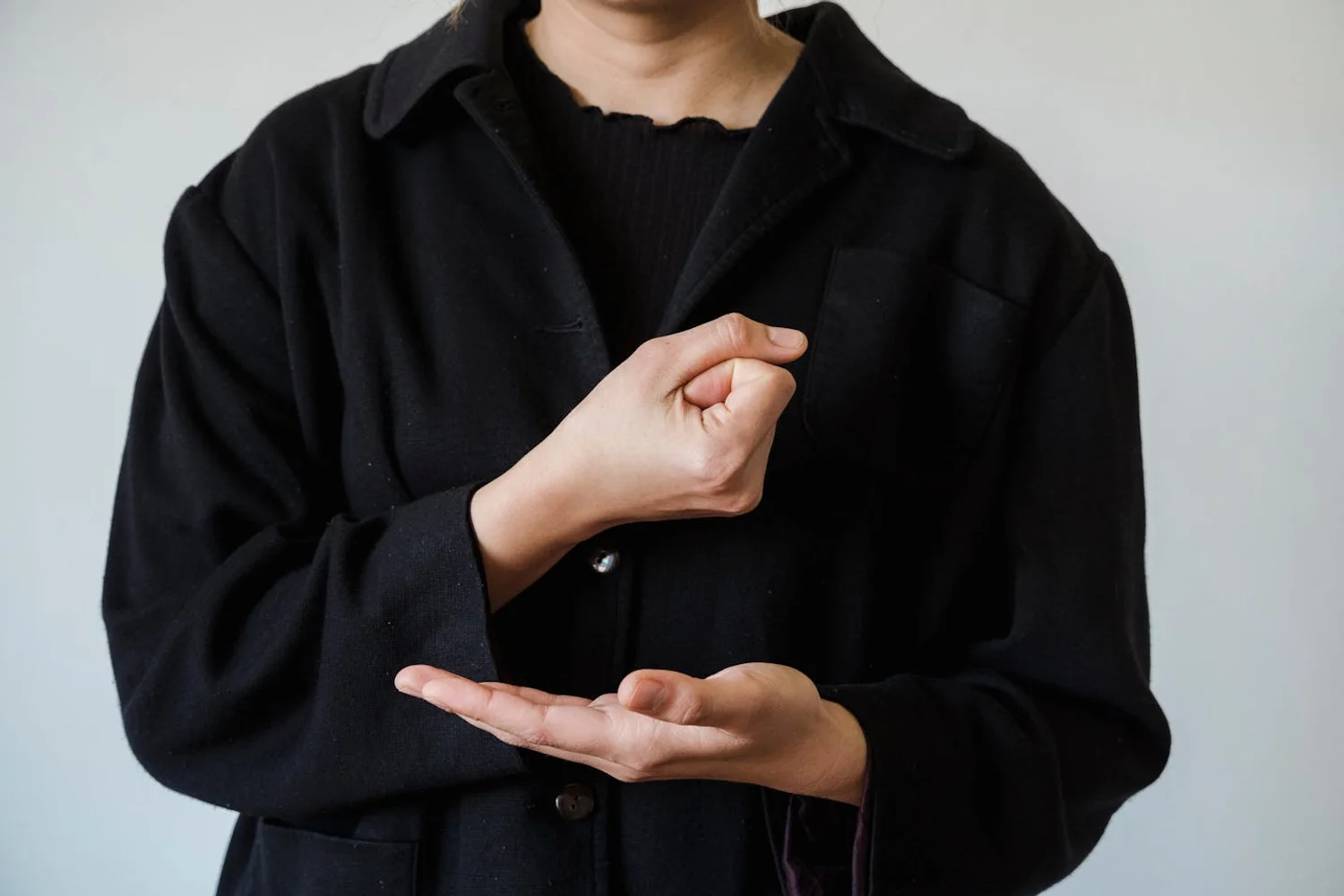 Fono Aprende Colombia · sign language interpreter visual board