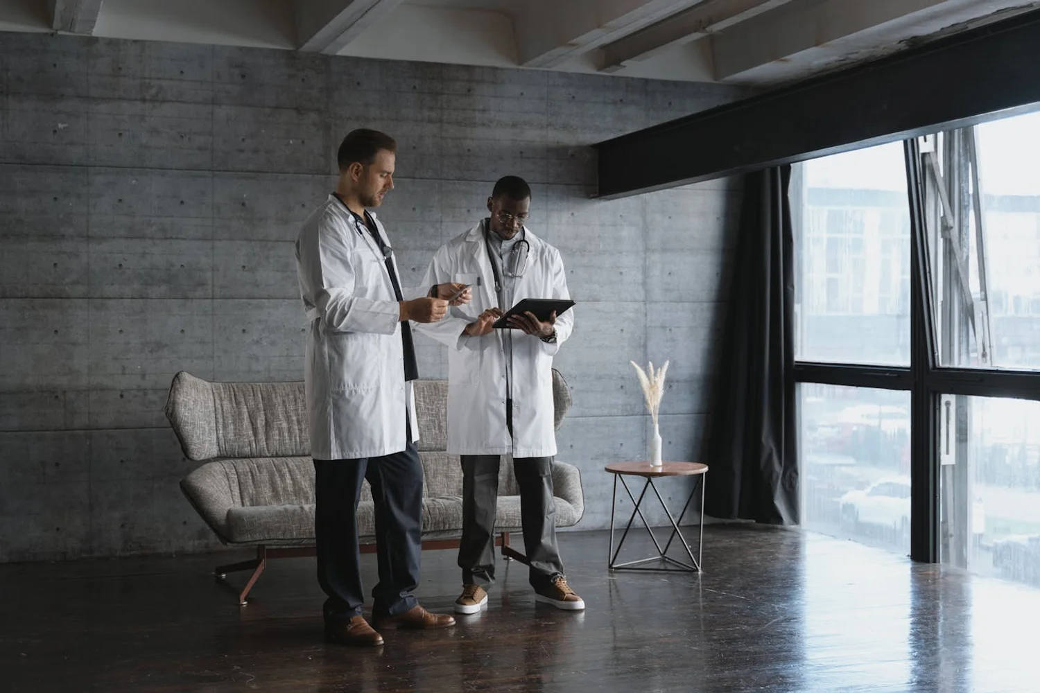Fono Aprende Colombia · business professional team office healthcare