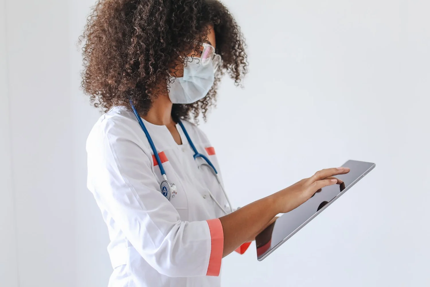 Fono Aprende Colombia · digital health professional tablet