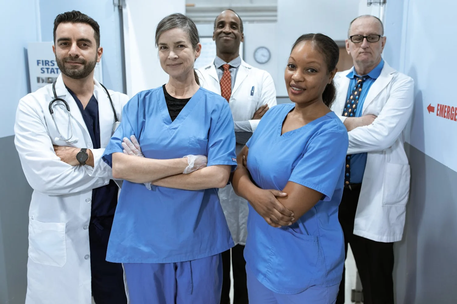 Fono Aprende Colombia · multicultural professional team healthcare diverse