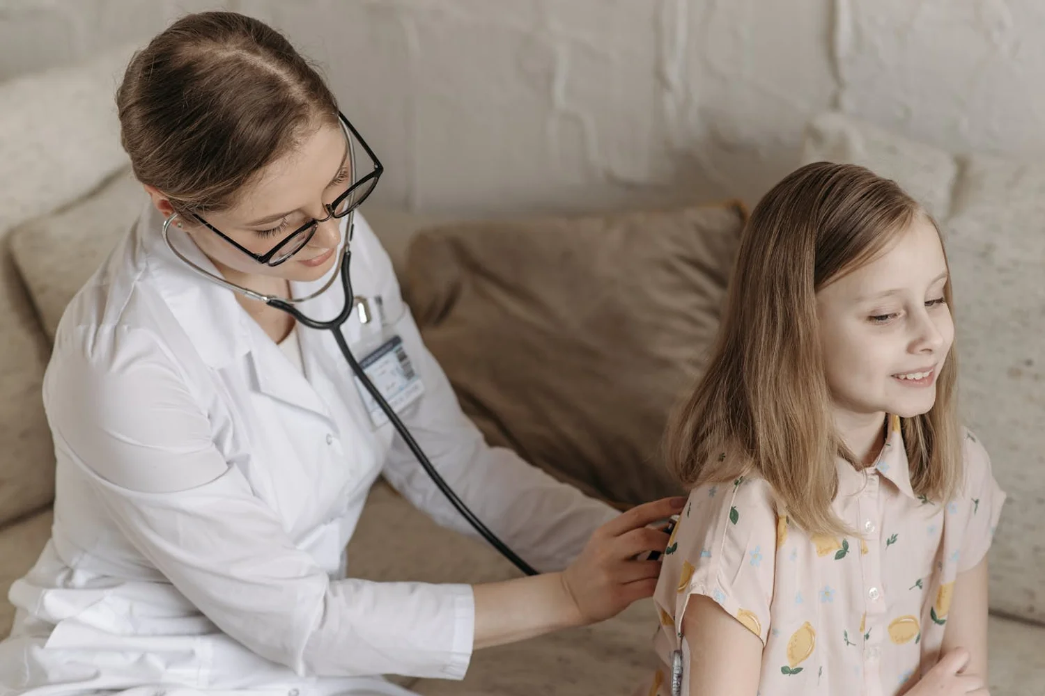 Fono Aprende Colombia · indigenous family healthcare professional