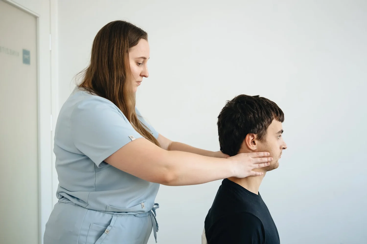 Fono Aprende Colombia · voice rehabilitation therapist adult clinic